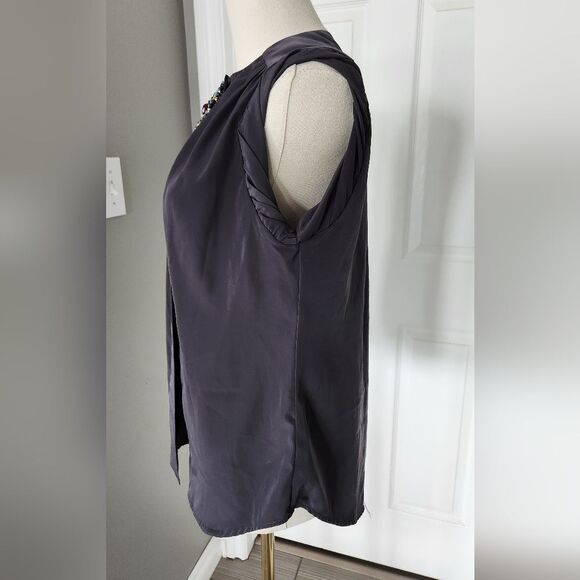 NWOT Mandee Grey Sleeveless top with Rhinestone Detail - Size Small - Picture 8 of 10